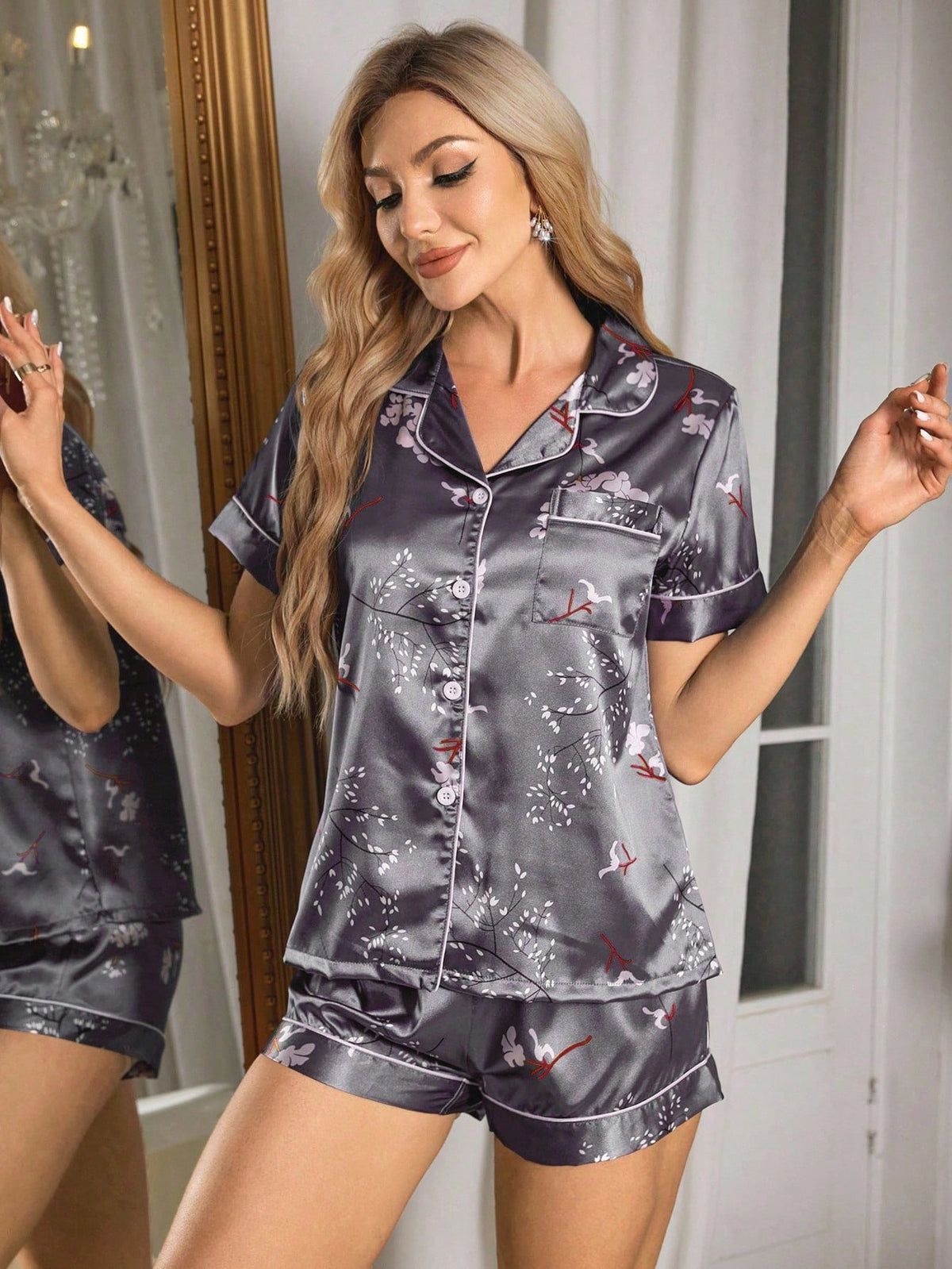 Pijama de Cetim Feminino Estilo Americano Floral Short e Blusa