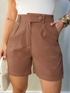 Short Feminino Elegante de Linho com Botão Lateral e Bolsos