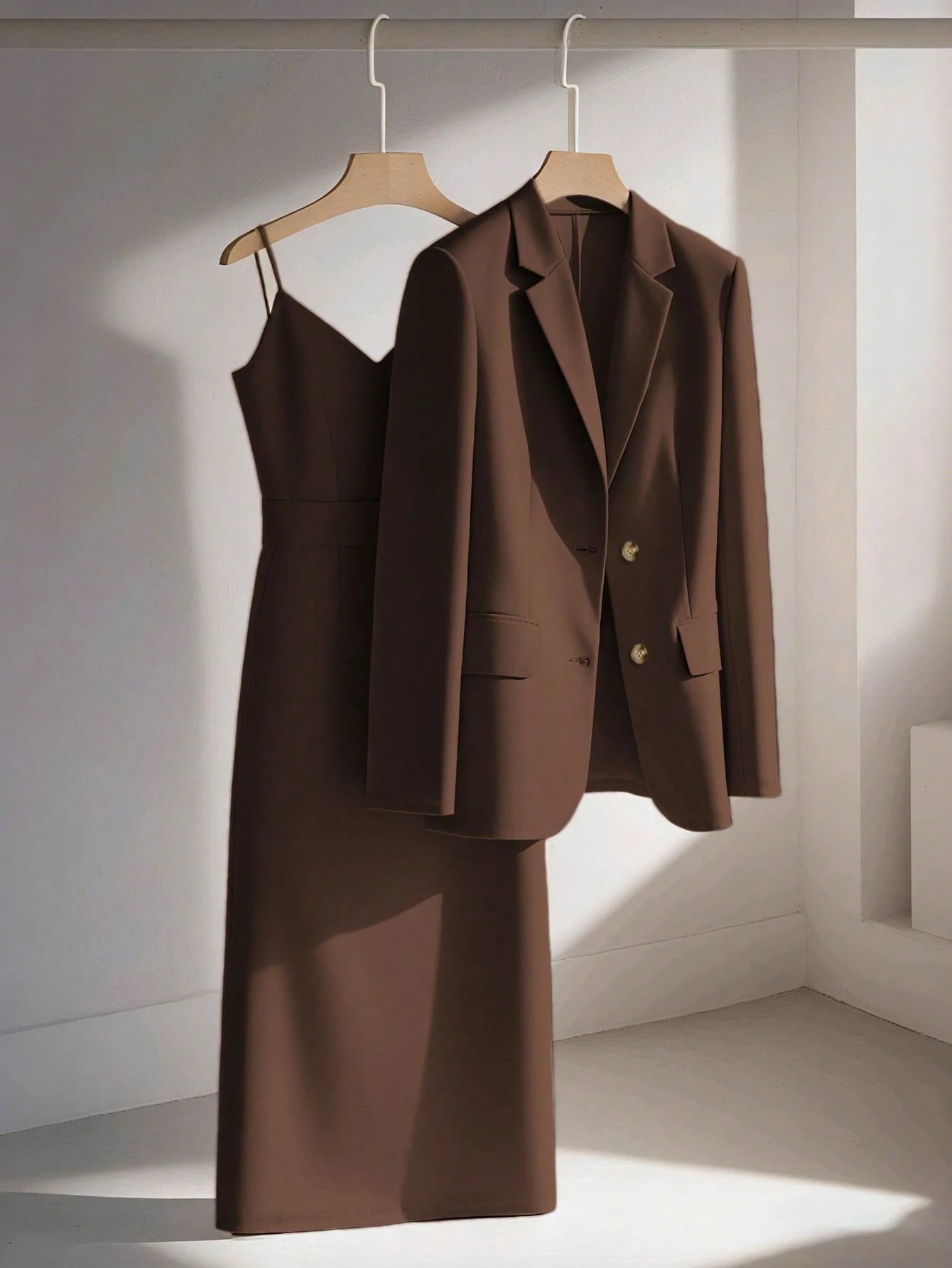 Franclia Conjunto de 2 Peças Rosa Antigo para Mulheres,Blazer Elegante & Vestido Reto com Alças Finas e Cintura Marcada,Outono Escritório & Lazer,Cáqui Casual
