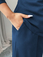 Conjunto Feminino Alfaiataria com Blazer Acinturado e Calça Pantalona