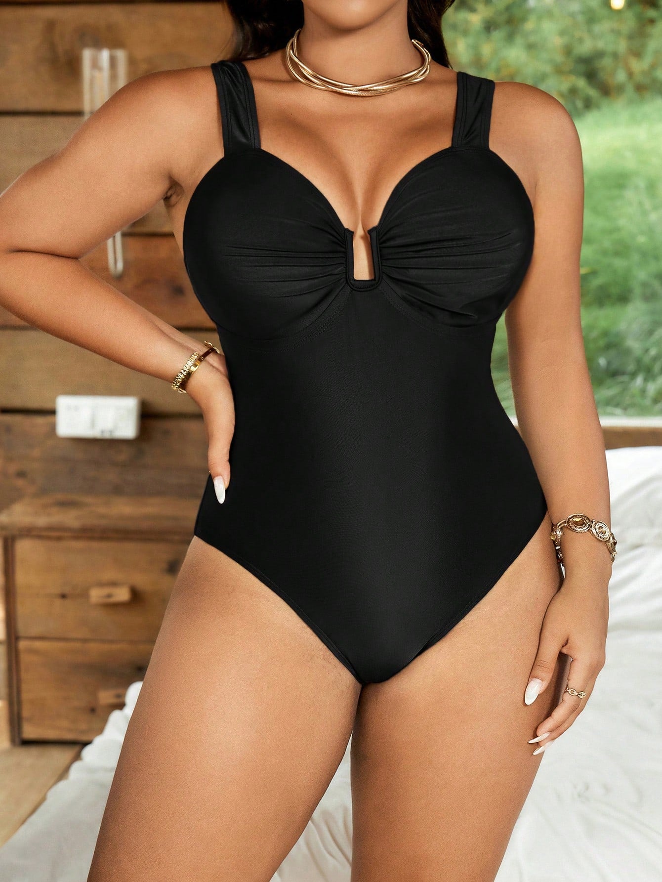 Maiô Elegante Plus Size com Bojo Alta Sustentação