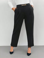 Calça Plus Size Reta Social com Detalhe