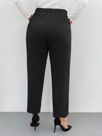 Calça Plus Size Reta Social com Detalhe