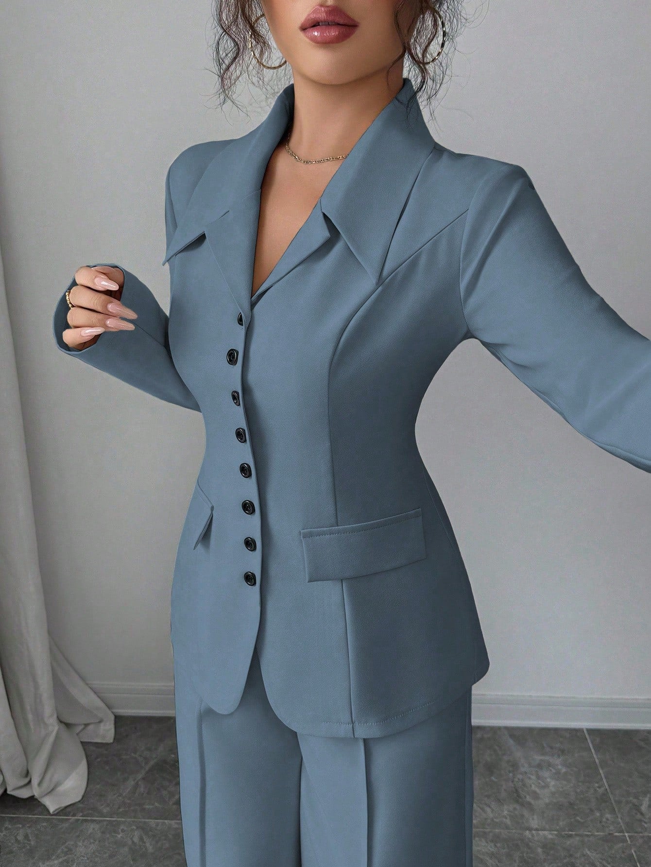 Conjunto Feminino Executivo com Blazer e Calça Pantalona