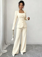 Conjunto Feminino Alfaiataria com Blazer Acinturado e Calça Pantalona
