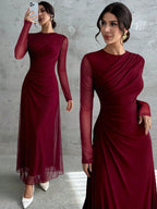 Vestido Longo Manga Comprida com Tule Cintura Plissada