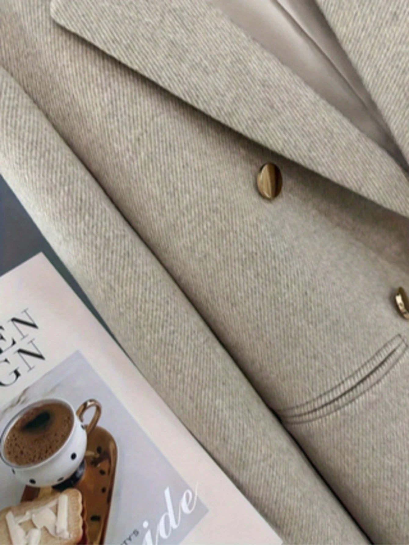 Blazer Feminino Alfaiataria de Lã Forrado com Abotoamento Duplo