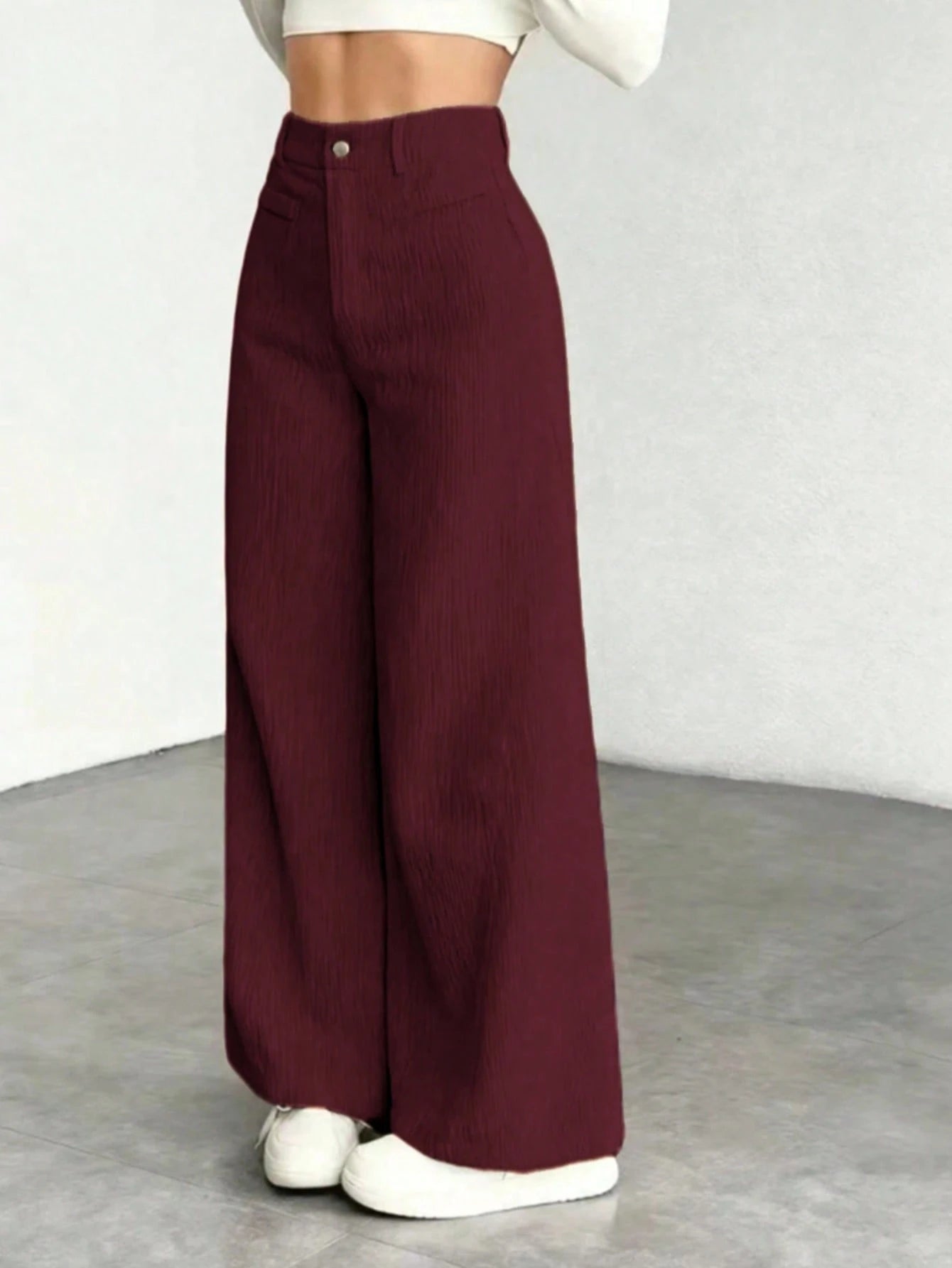 Calça de Veludo Wide Leg Feminina com Botão