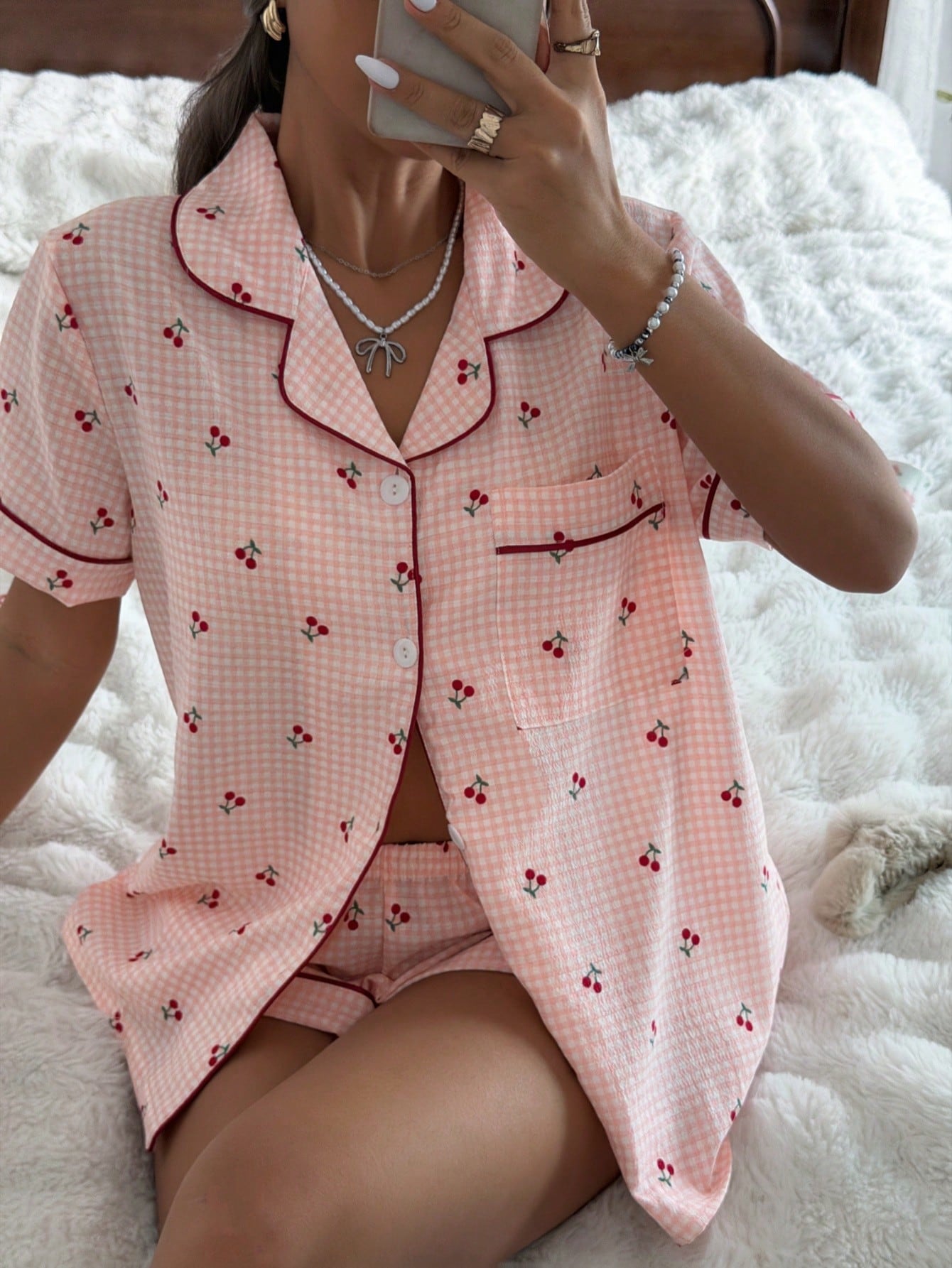 Pijama Americano Feminino Manga Curta e Short com Estampa Xadrez com Cereja