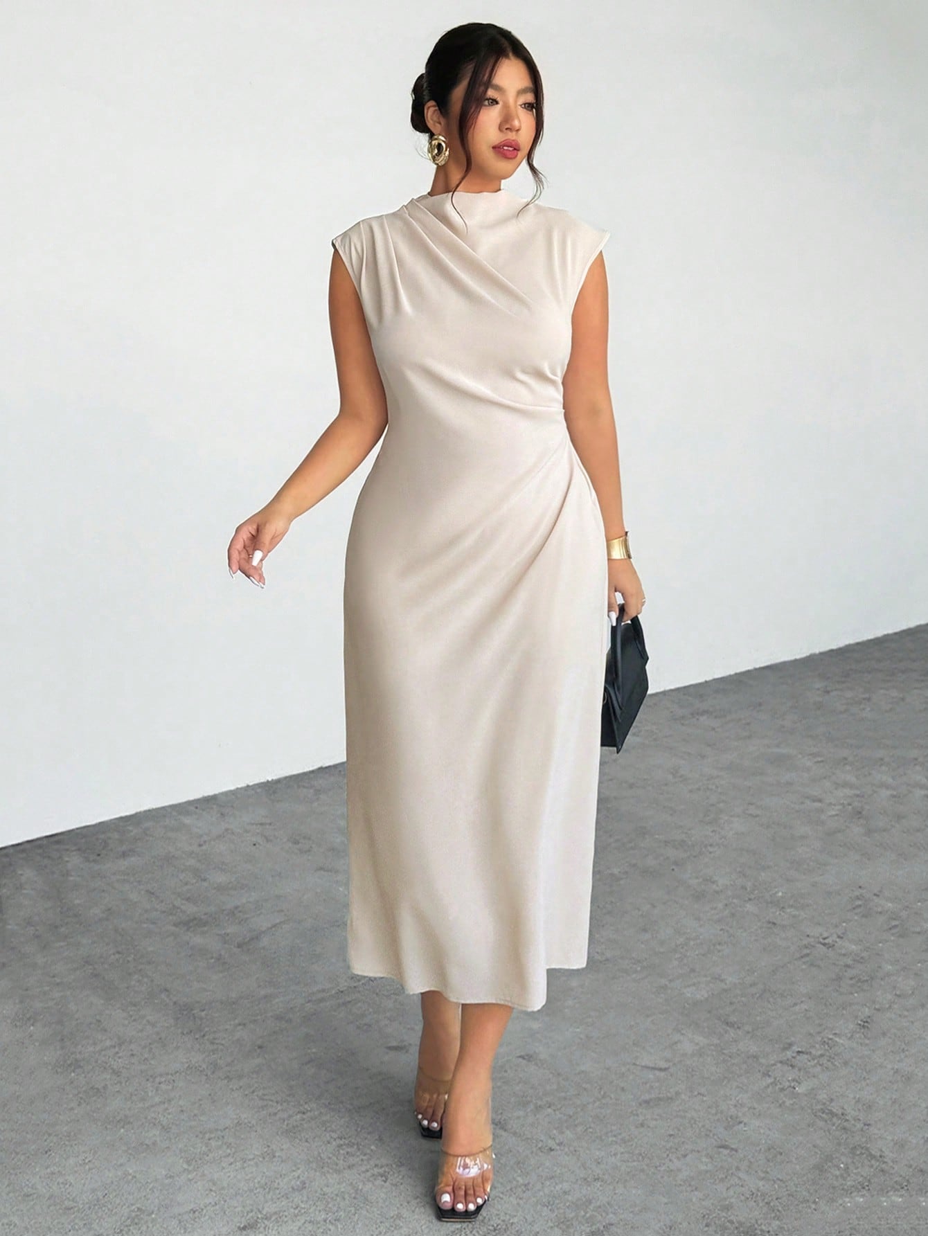 Vestido Plus Size Elegante Social Reto sem Manga
