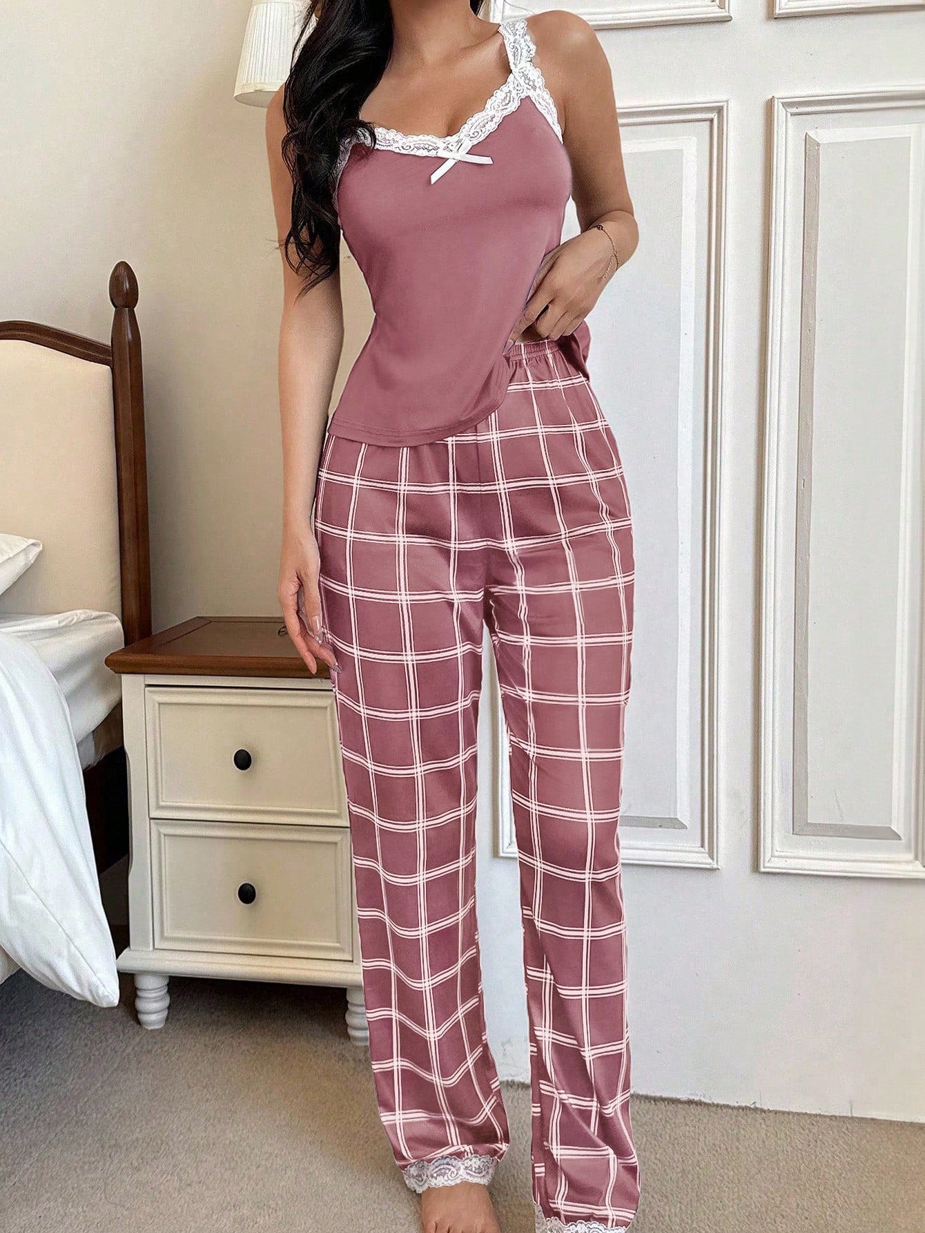  Pijama Feminino de Malha Regata e Calça Xadrez
