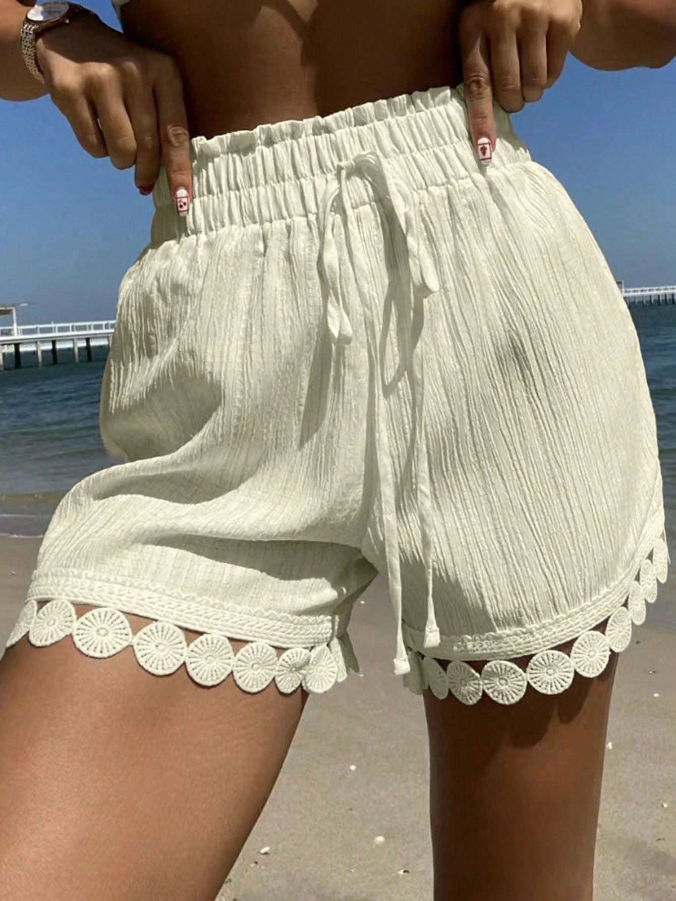Short Feminino Saída de Praia com Amarração 