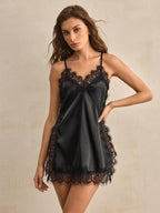 Camisola Feminina de Cetim Alça Fina com Fenda Lateral