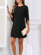 Vestido Curto Elegante com Manga Fluida