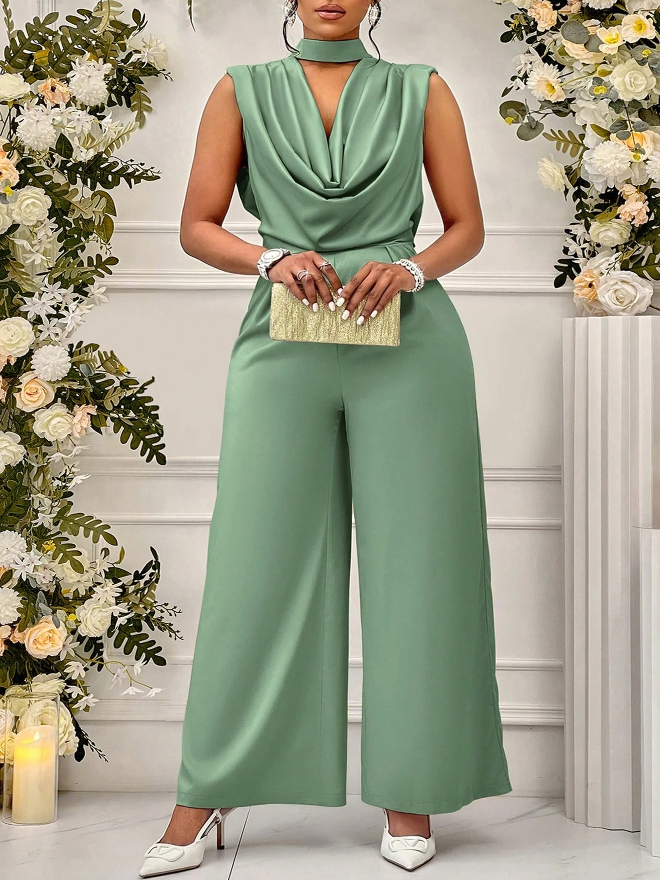 Macacão Para Festa Plus Size Elegante de Cetim