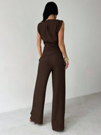 Conjunto Feminino Elegante com Blusa Assimétrica e Calça Pantalona
