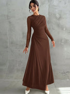 Vestido Longo Manga Comprida com Tule Cintura Plissada