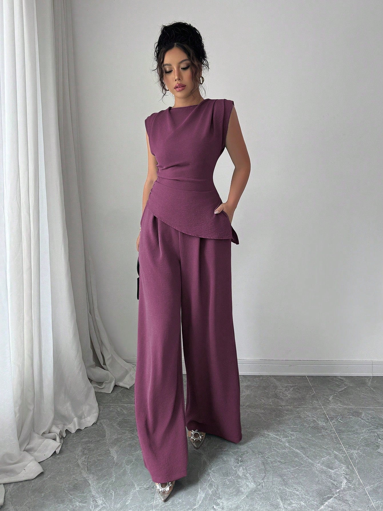 Conjunto Feminino Blusa Sem Decote e Calça Pantalona 