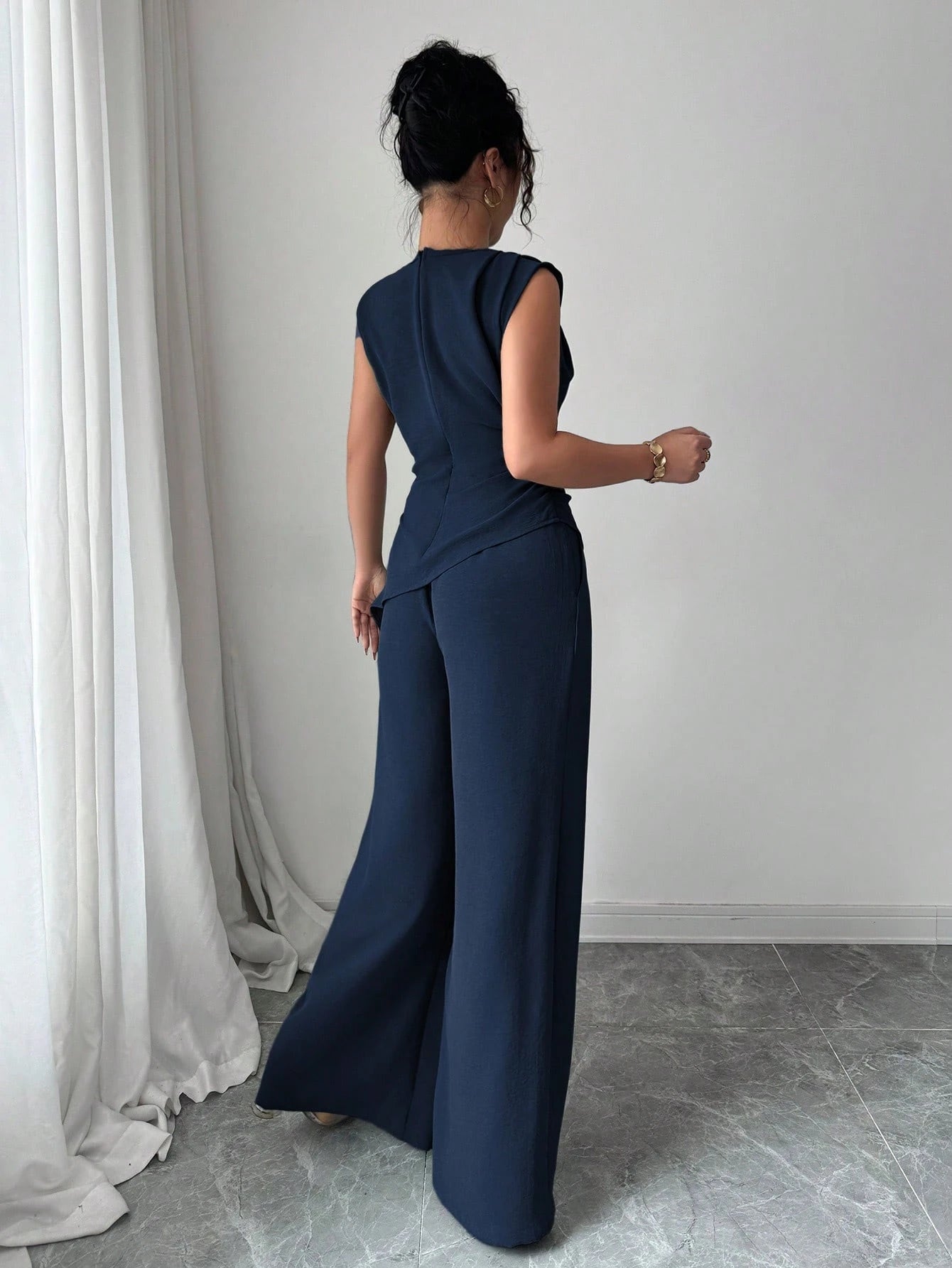 Conjunto Feminino Blusa Sem Decote e Calça Pantalona 