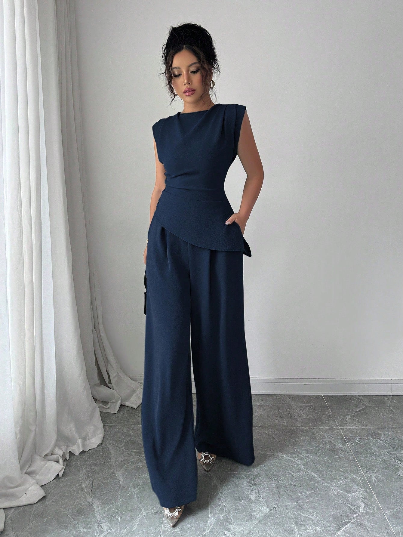 Conjunto Feminino Blusa Sem Decote e Calça Pantalona 
