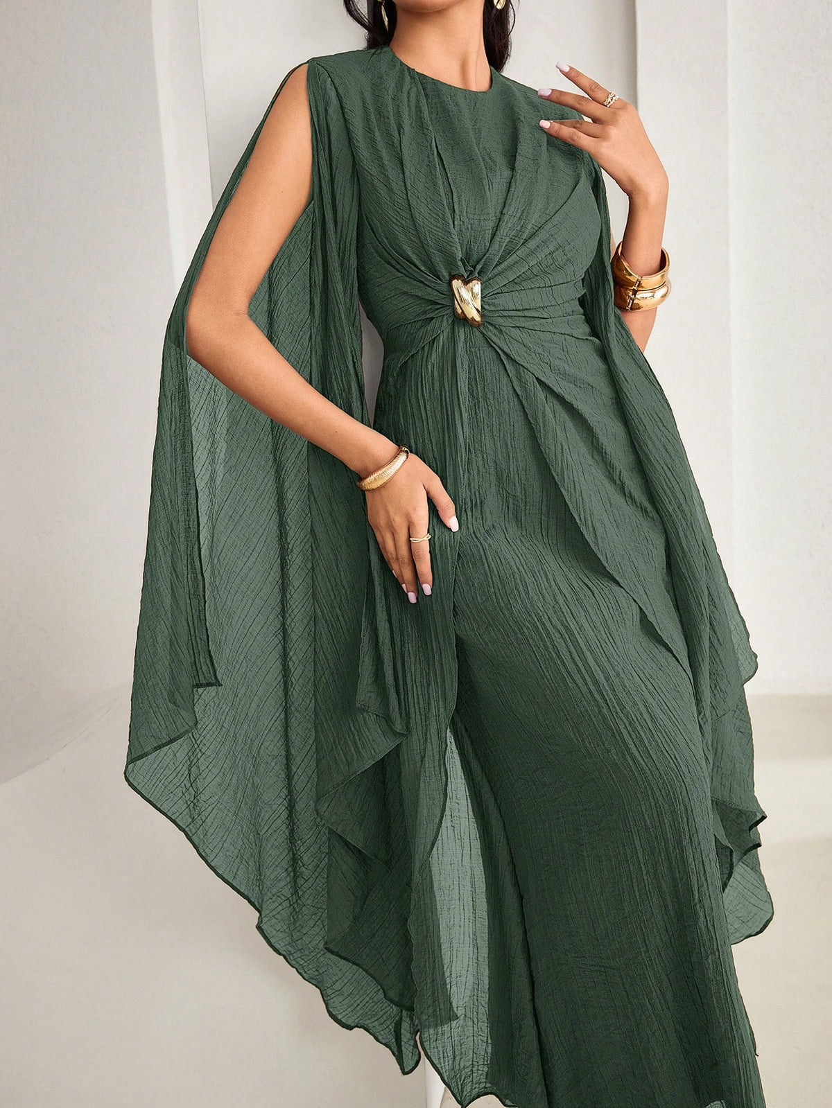 Veilorie Novo Design Vestido Assimétrico de Manga Longa com Pregas na Cintura, Decoração com Fivela de Metal, Elegante e Leve, Ideal para Festas