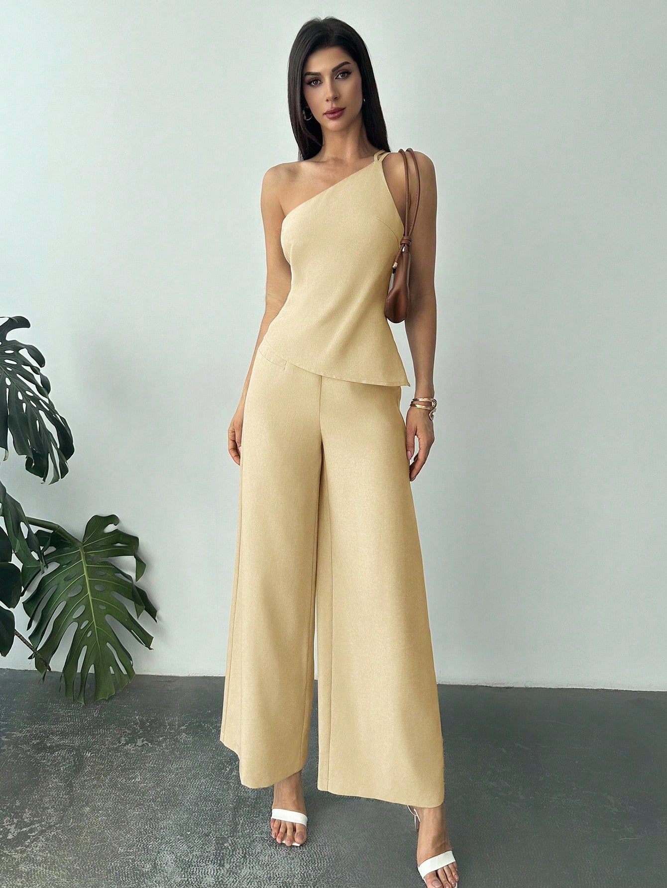 Conjunto Alfaiataria Feminino Blusa Assimétrica e Calça Pantalona 