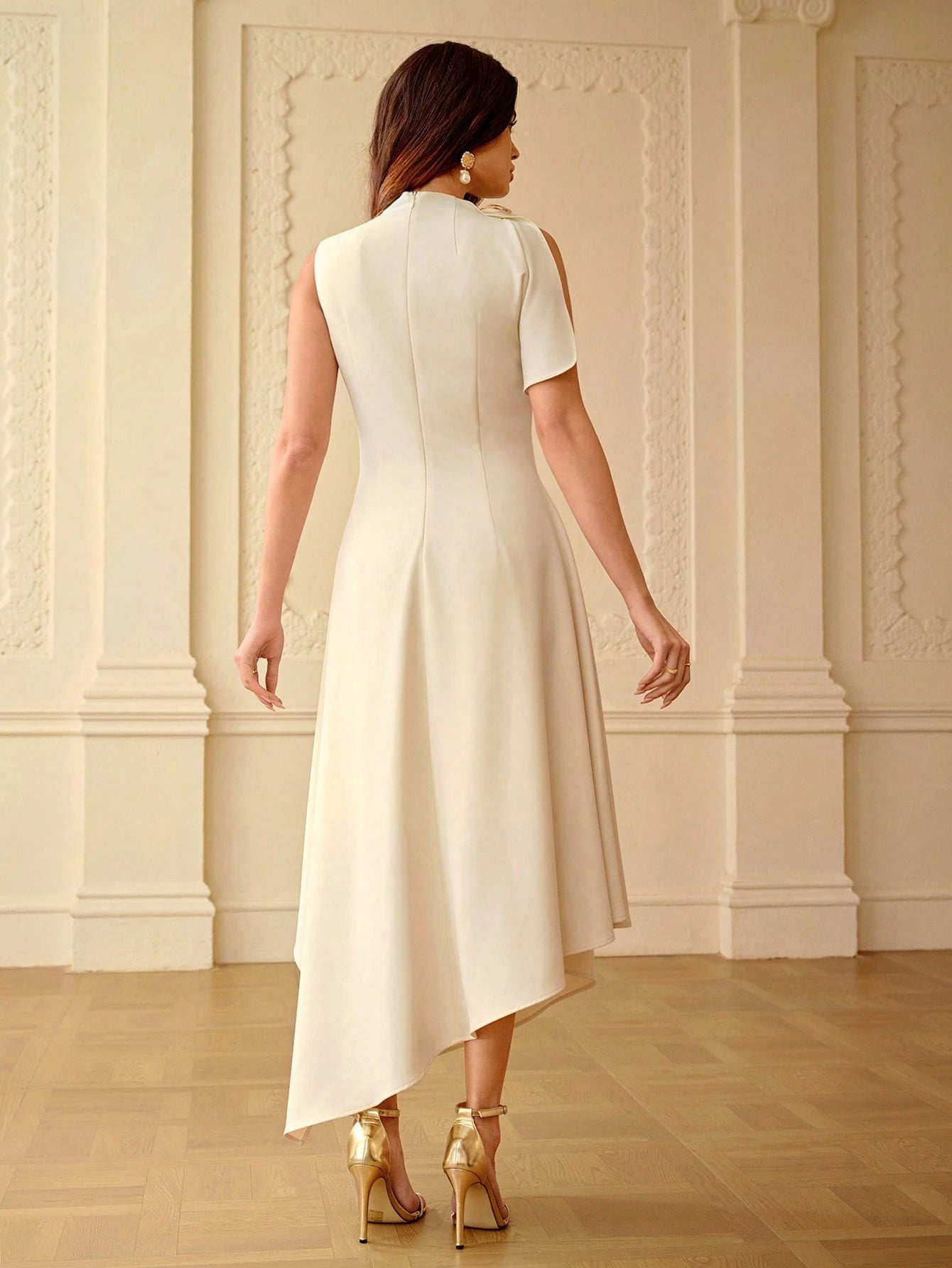 ZEYLAH Vestido Slip com Bainha Assimétrica, Primavera/Verão