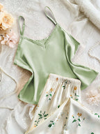 Pijama Feminino de Cetim Regata Alça Fina e Calça Estampa Floral