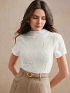 Blusa Feminina Elegante Manga Curta Texturizada Decote Fechado