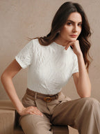 Blusa Feminina Elegante Manga Curta Texturizada Decote Fechado