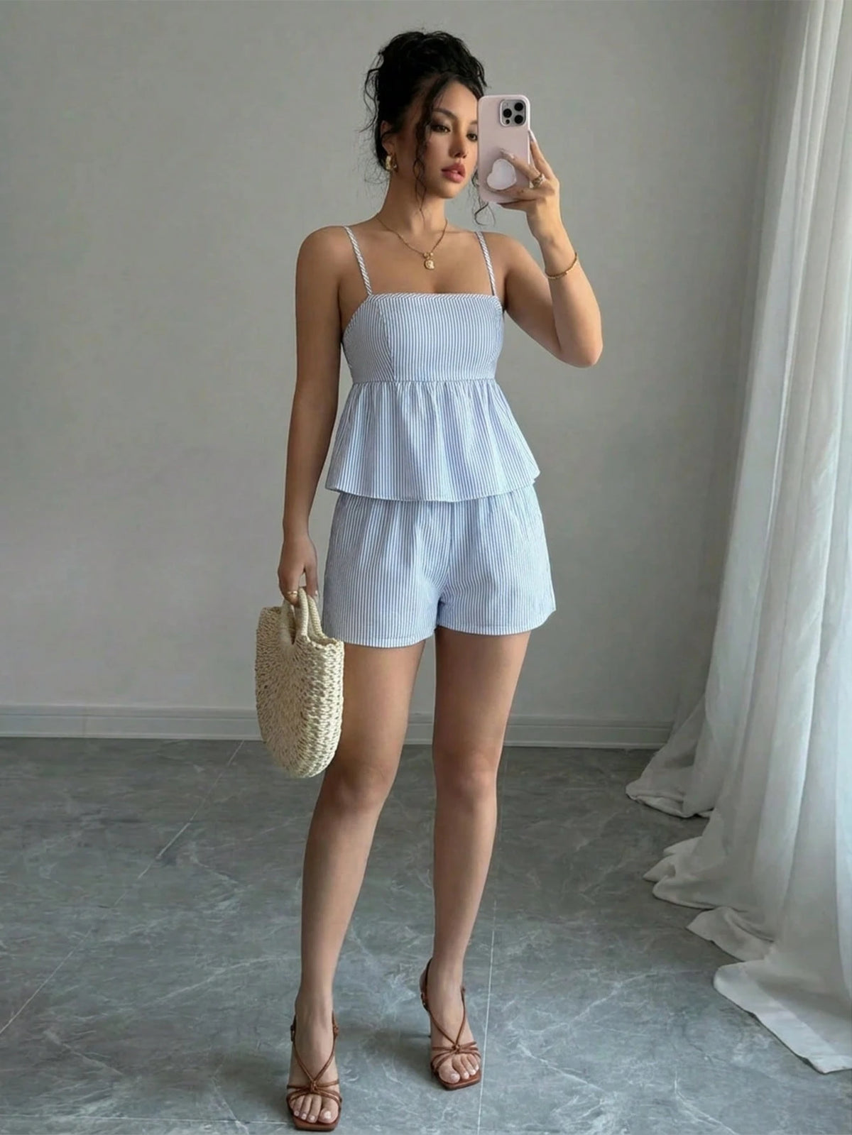 Elenzga Top Cami Feminino de Linho Listrado Azul e Branco, Decote V Profundo, Costas Abertas, Cintura Baixa com Cordão, Solto, Casual, Cropped, Sexy, Fofo, Elegante, Romântico, para Verão, Praia e Férias, com Amarração nas Costas