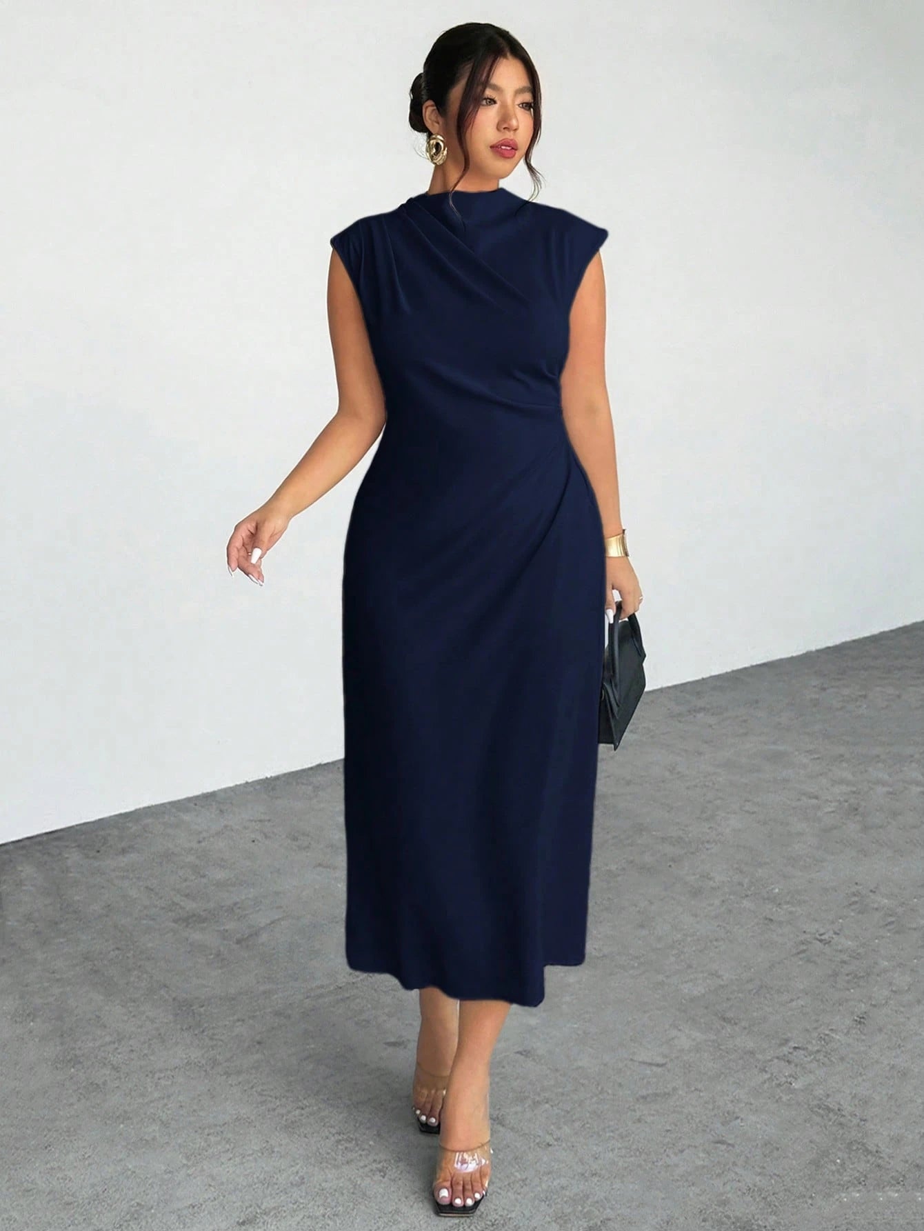 Vestido Plus Size Elegante Social Reto sem Manga