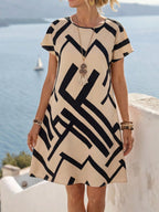 Vestido Curto Solto Manga Curta Casual Estampado