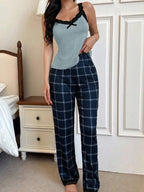  Pijama Feminino de Malha Regata e Calça Xadrez