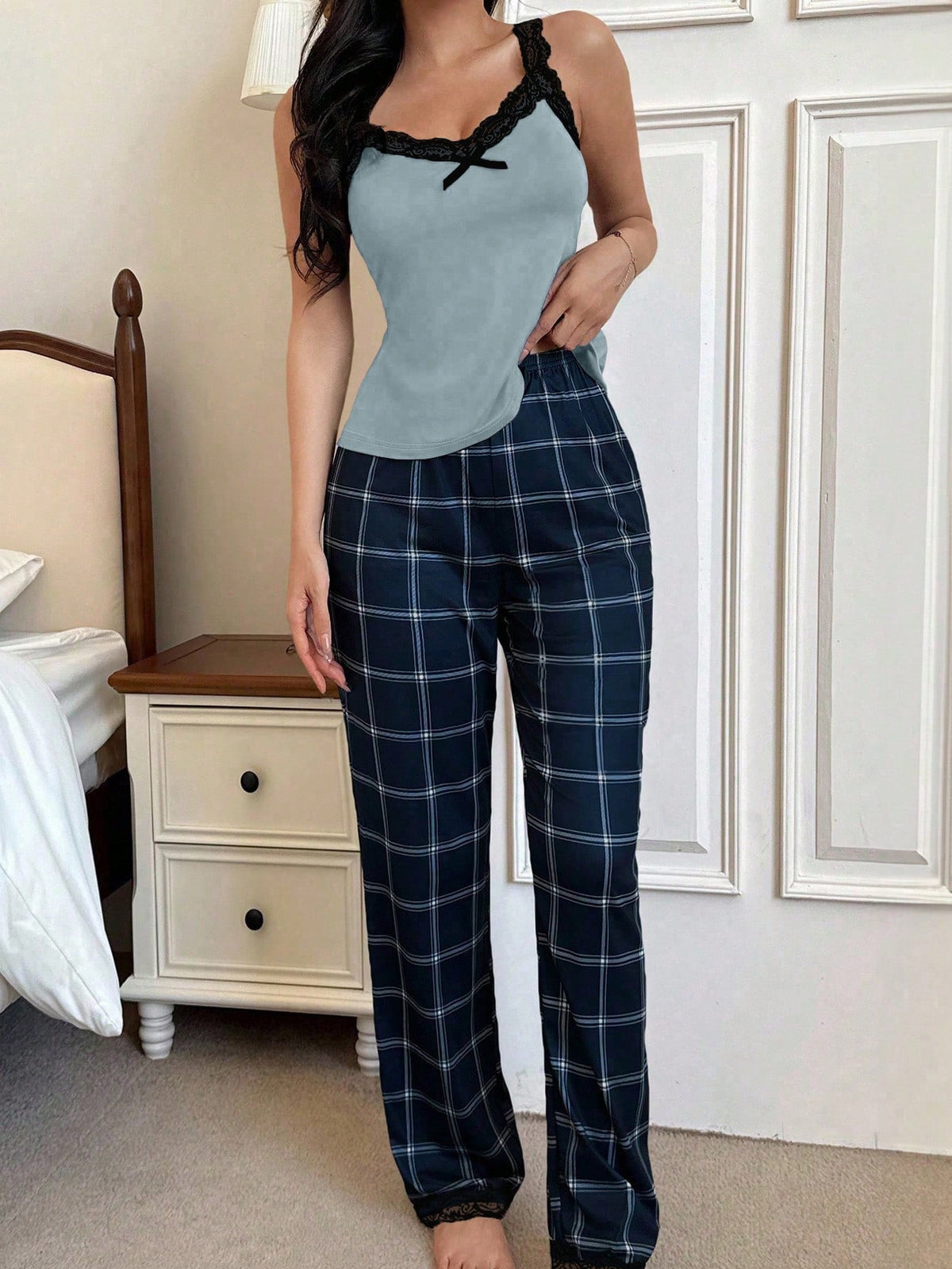  Pijama Feminino de Malha Regata e Calça Xadrez