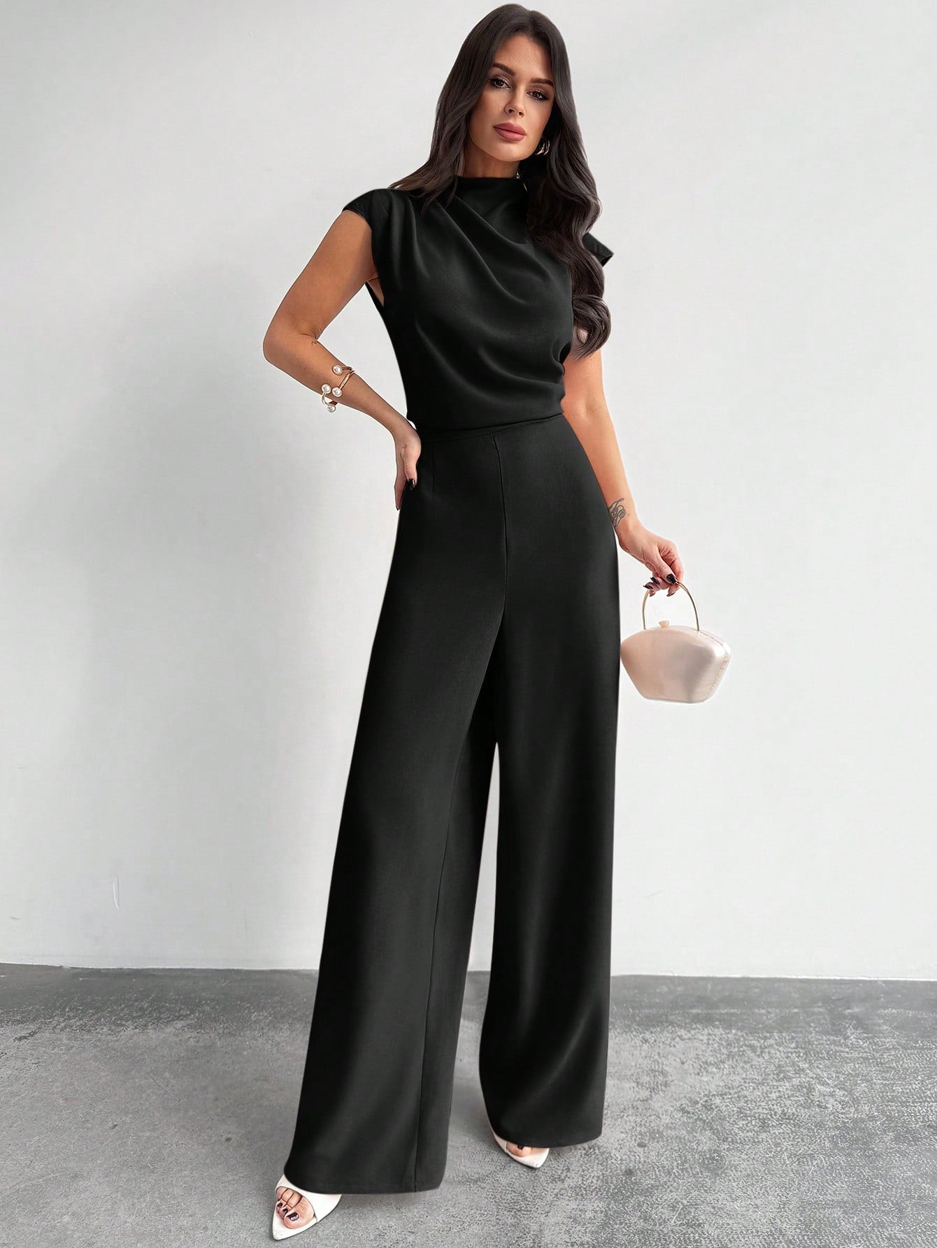 Macacão Elegante Feminino Social sem Mangas Pantalona
