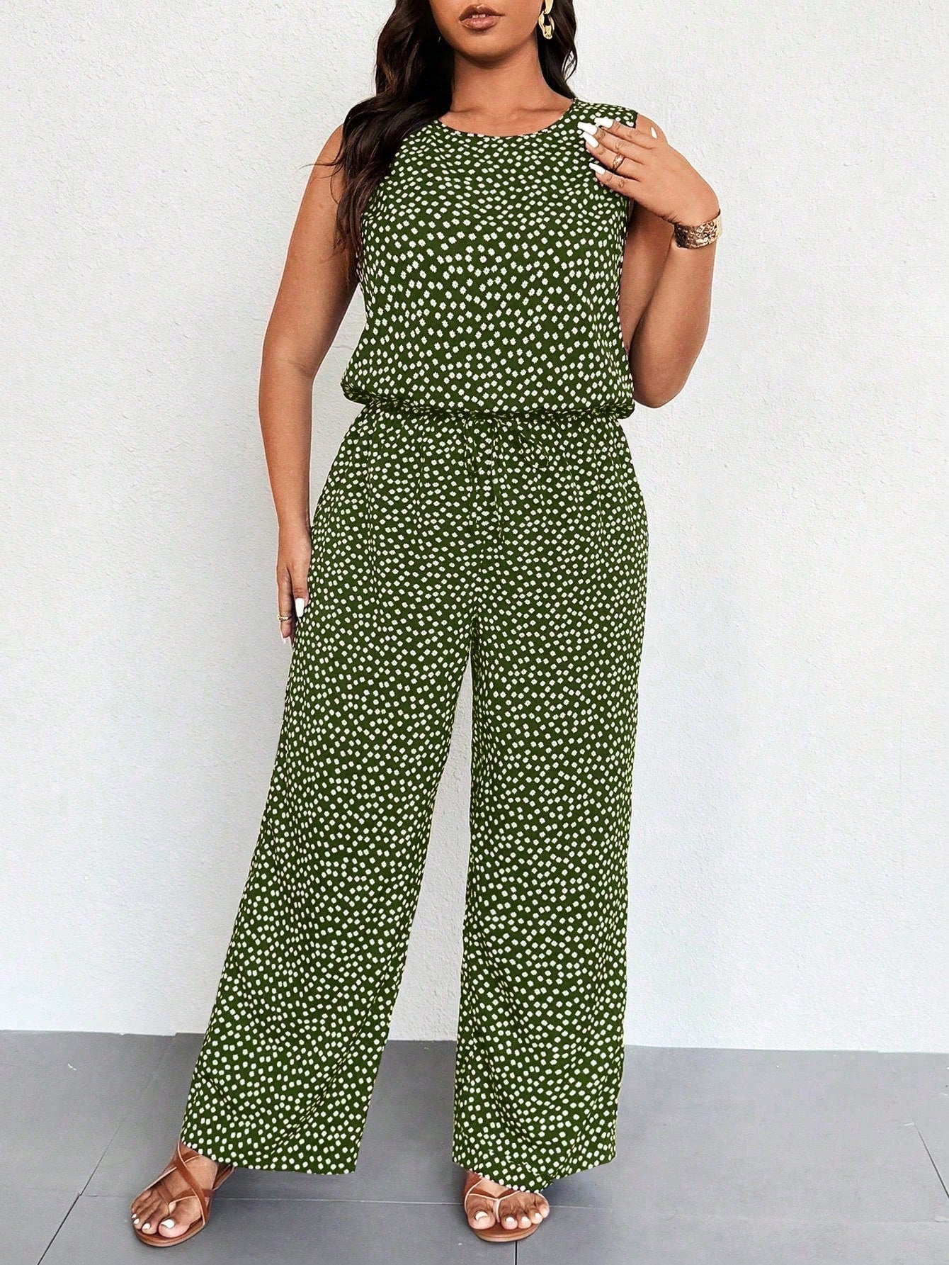 Macacão Plus Size Regata Floral Pantalona