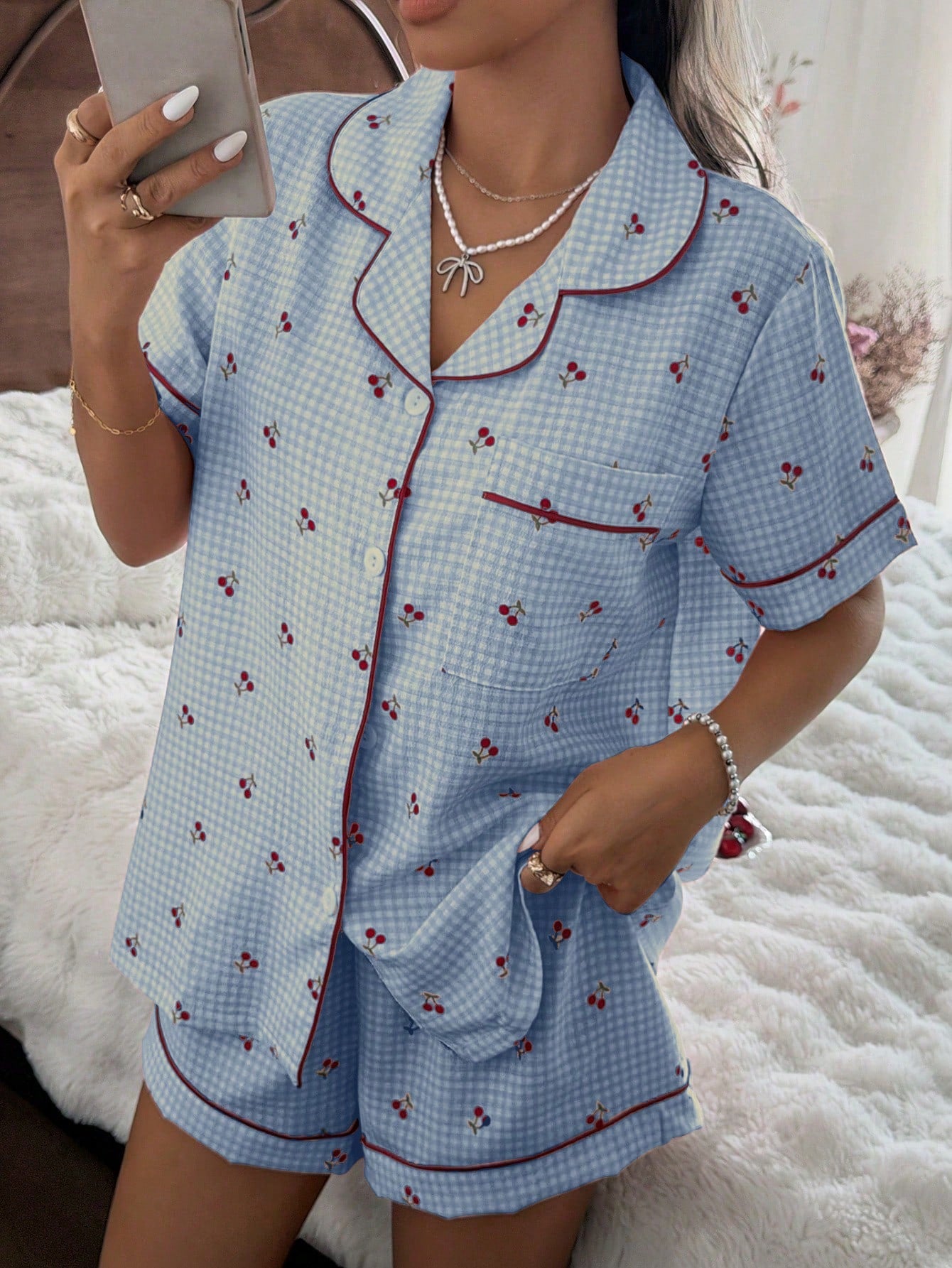 Pijama Americano Feminino Manga Curta e Short com Estampa Xadrez com Cereja