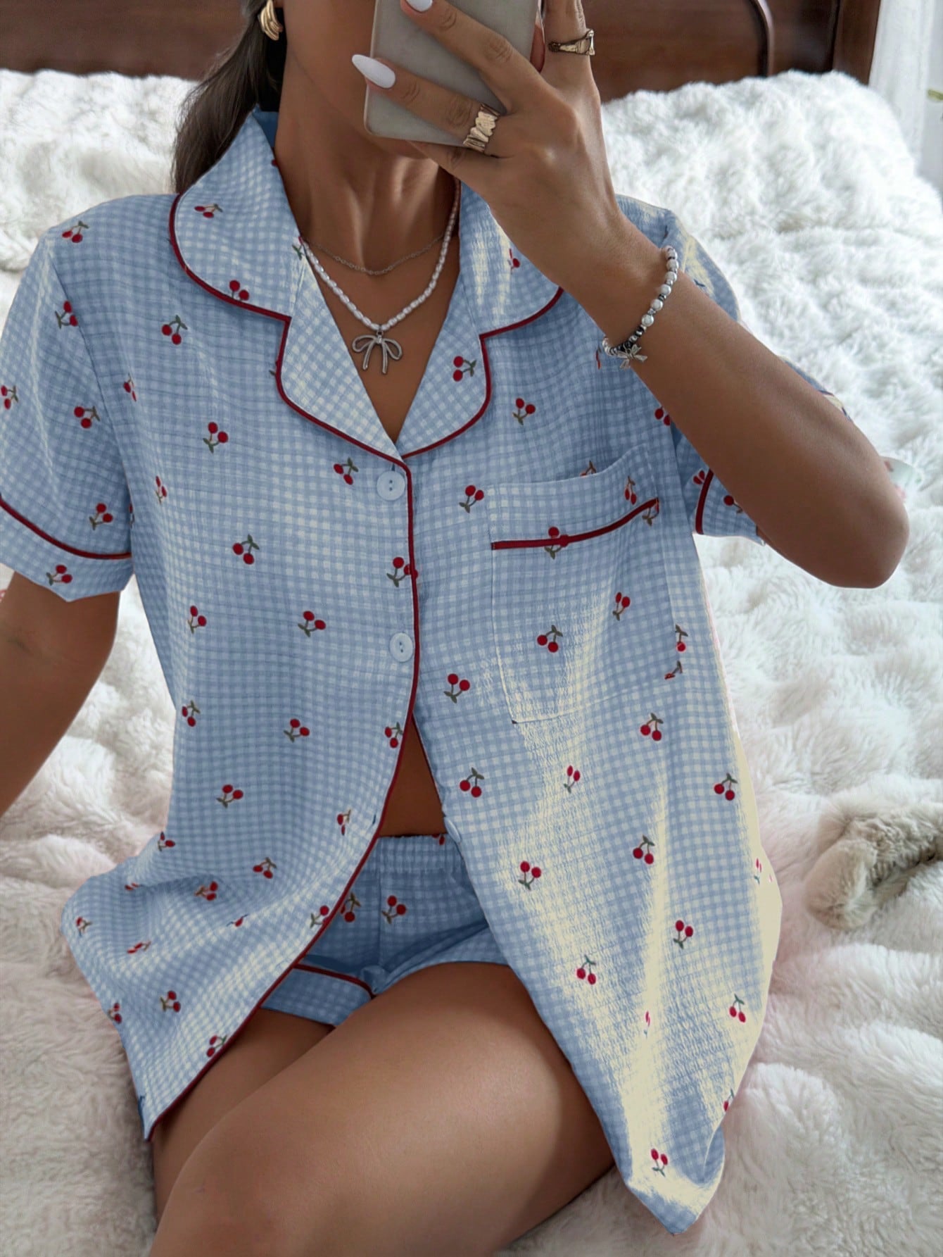 Pijama Americano Feminino Manga Curta e Short com Estampa Xadrez com Cereja