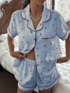 Pijama Americano Feminino Manga Curta e Short com Estampa Xadrez com Cereja