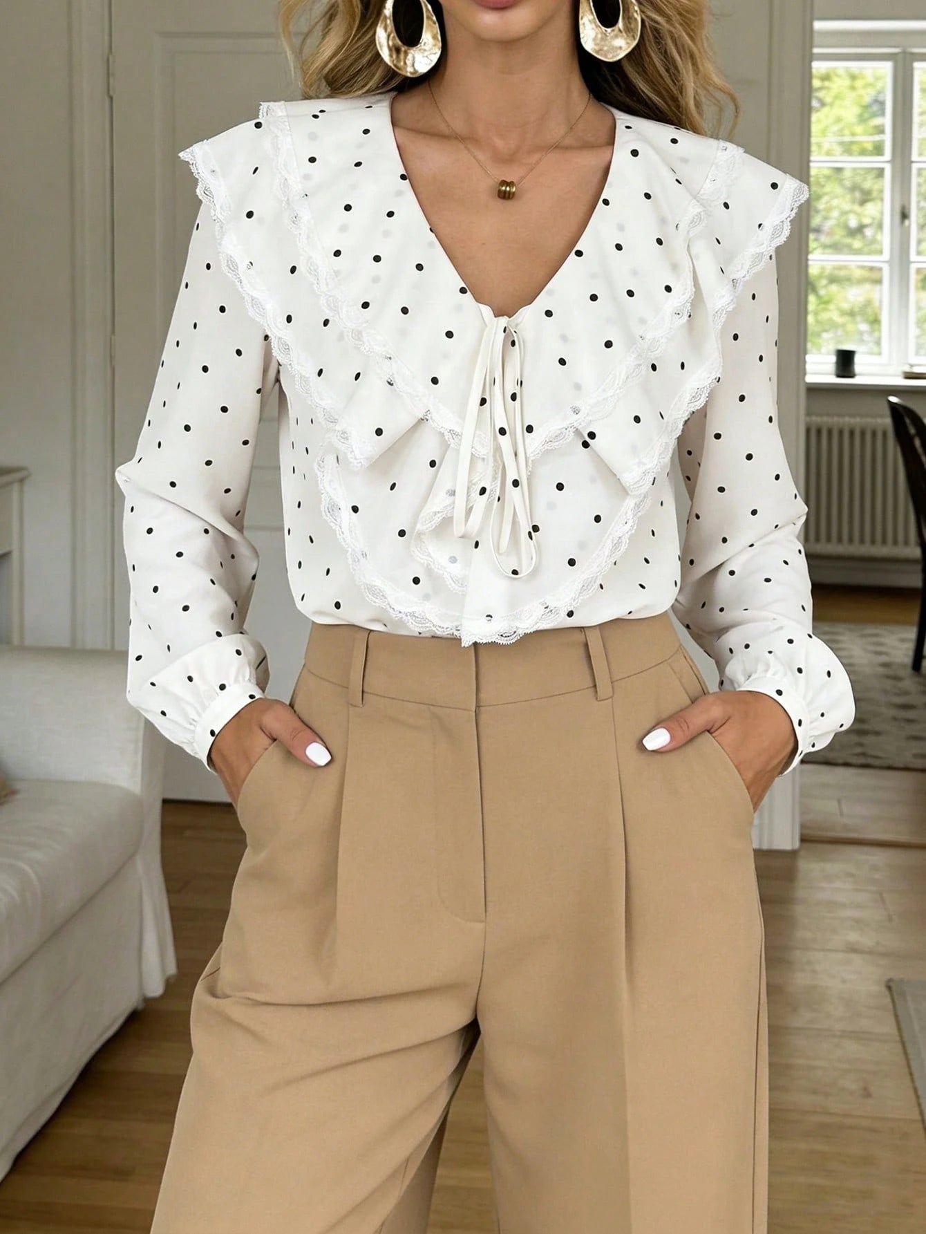 Camisa Feminina Elegante com Babado Poá 