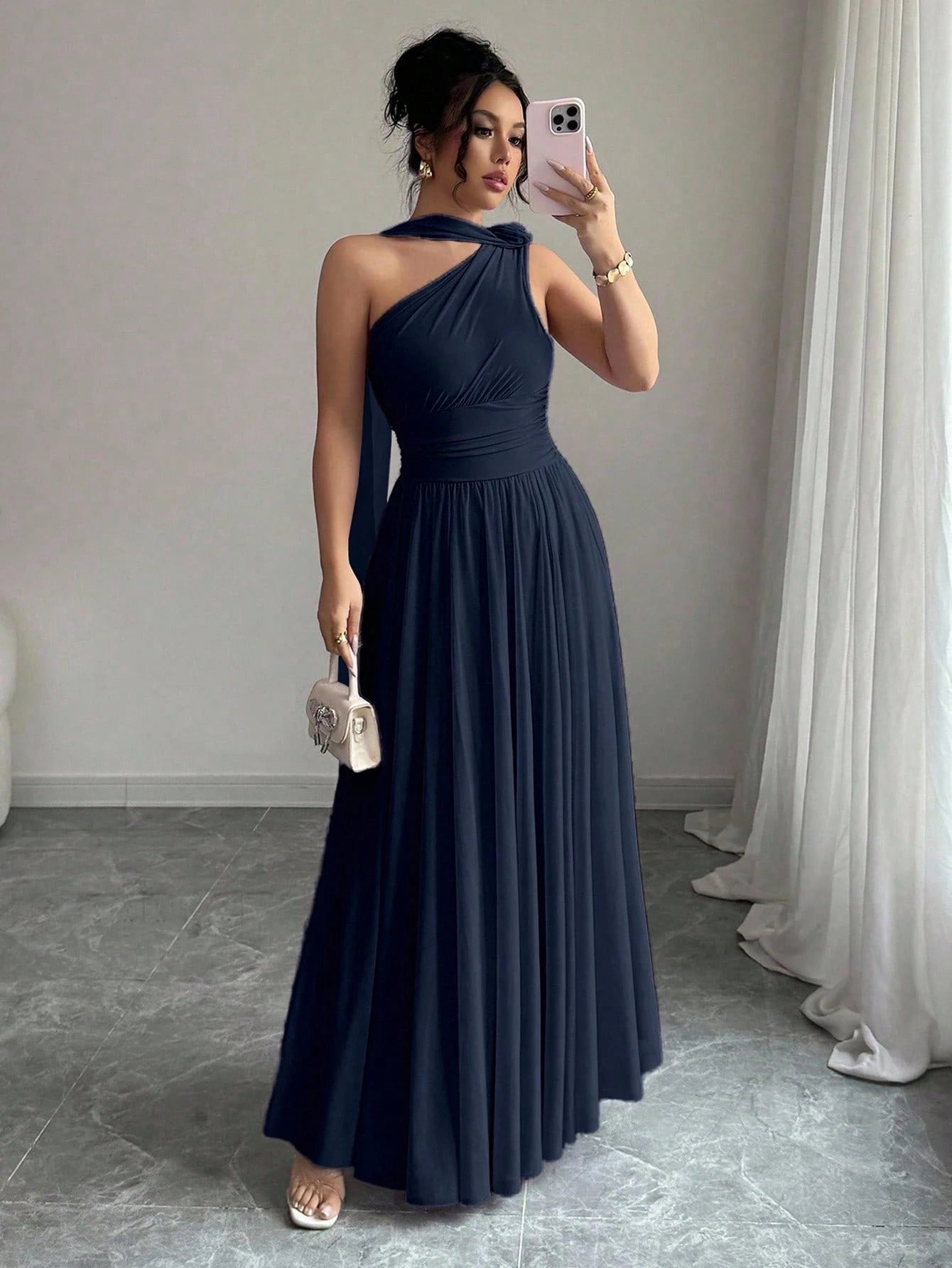 Vestido Longo Feminino Um Ombro Só com Faixa no Pescoço Para Convidada