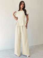 Conjunto Feminino Elegante com Blusa Acinturada e Calça Pantalona