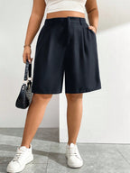 Bermuda Plus Size de Alfaiataria com Cintura Elástica