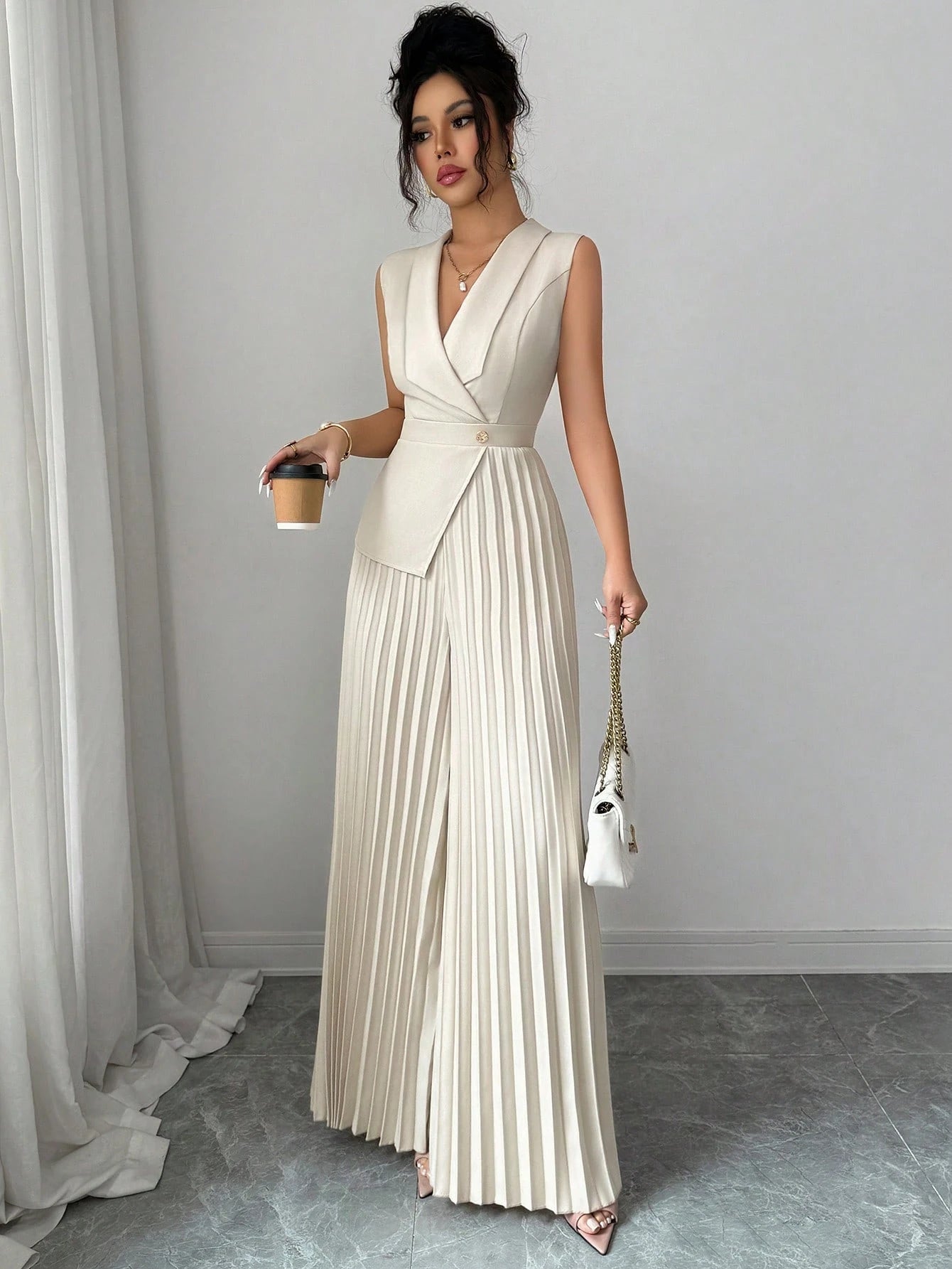 Macacão Alfaiataria Feminino Elegante Sem Mangas Plissado 