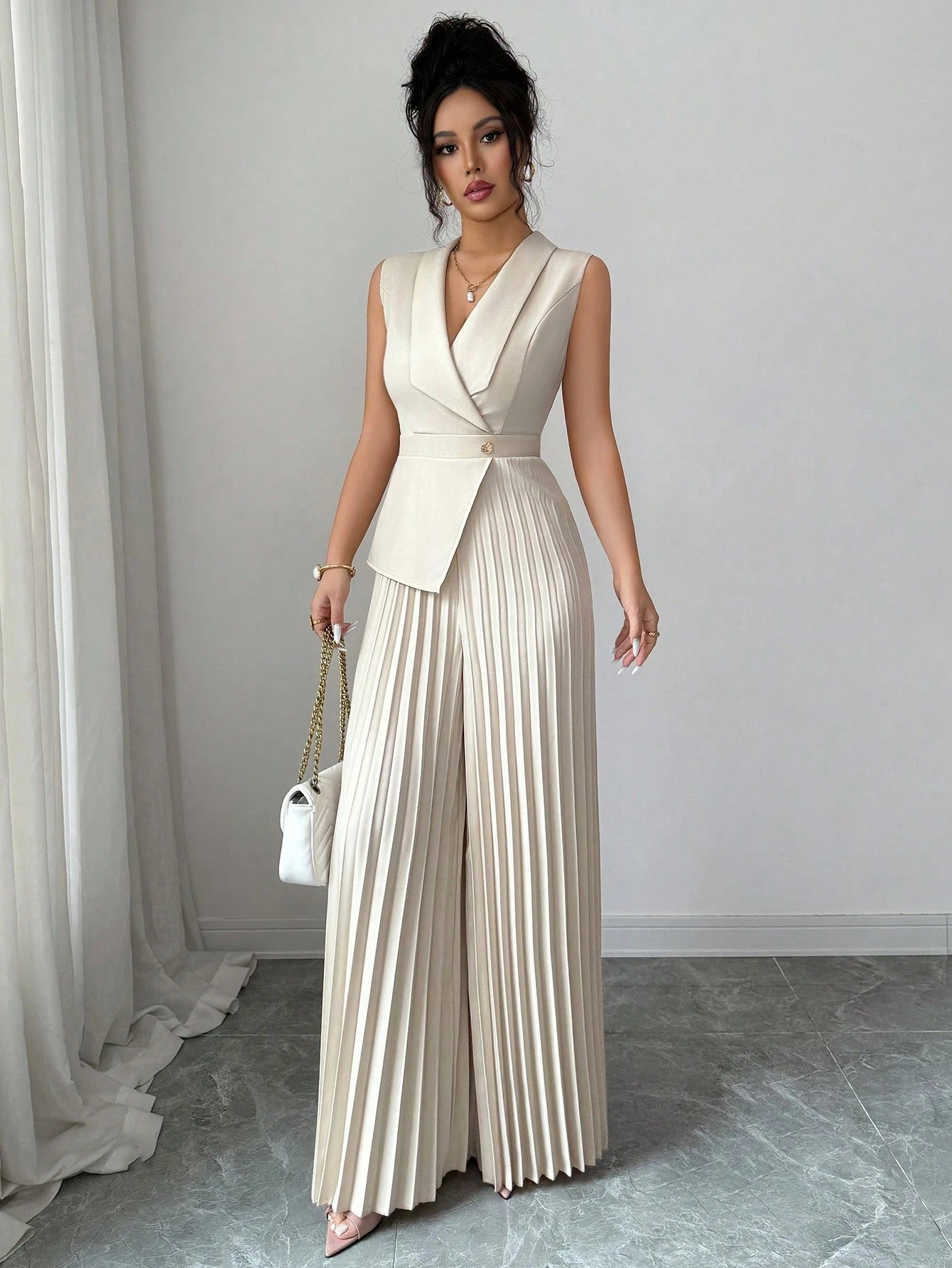 Macacão Alfaiataria Feminino Elegante Sem Mangas Plissado 