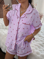 Pijama Americano Feminino Manga Curta e Short com Estampa Xadrez com Cereja
