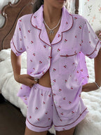 Pijama Americano Feminino Manga Curta e Short com Estampa Xadrez com Cereja