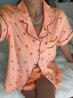 Pijama Americano Feminino Manga Curta e Short com Estampa Xadrez com Cereja
