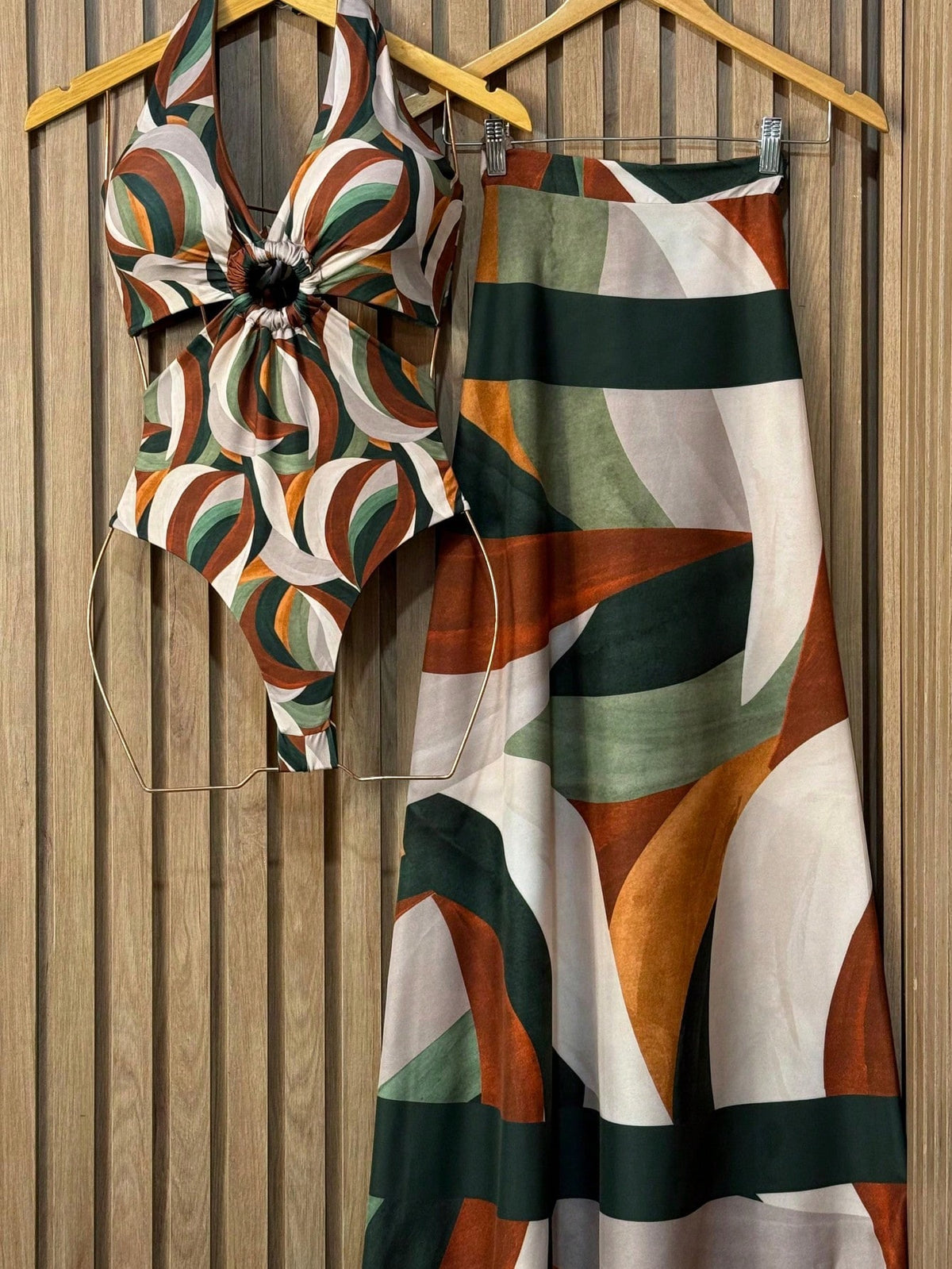 Kit Maiô Feminino + Saia Saída De Praia